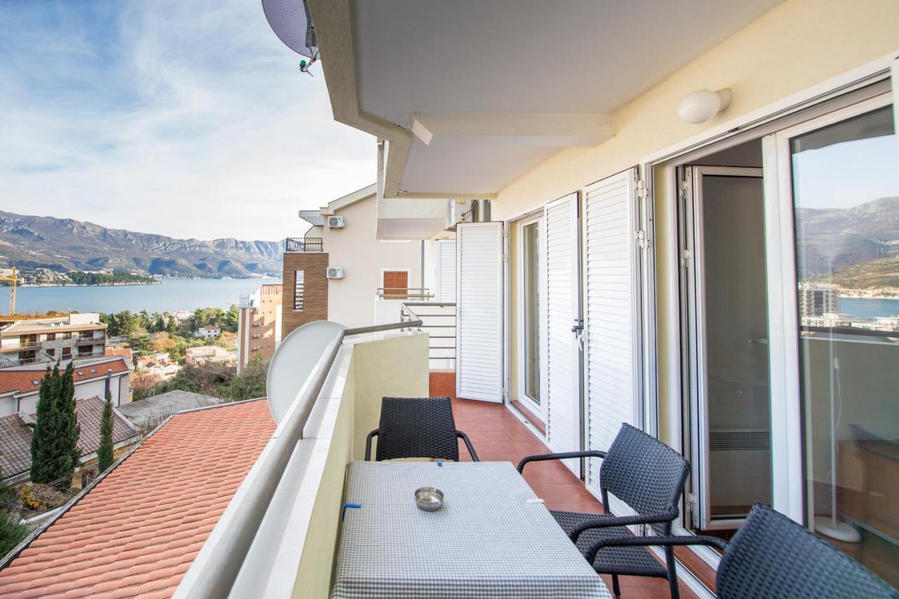 The Blue Apartments Budva Exterior photo